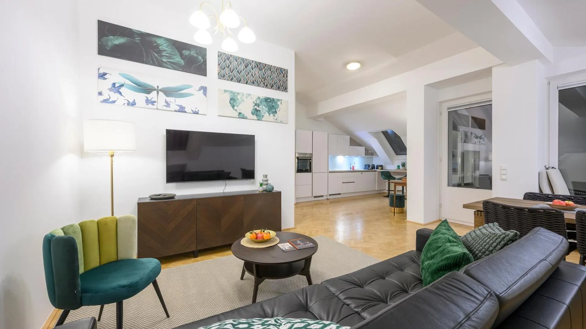 Vienna Rooftop Haven 120M, 3Br, Terrace, City Views! 0*,