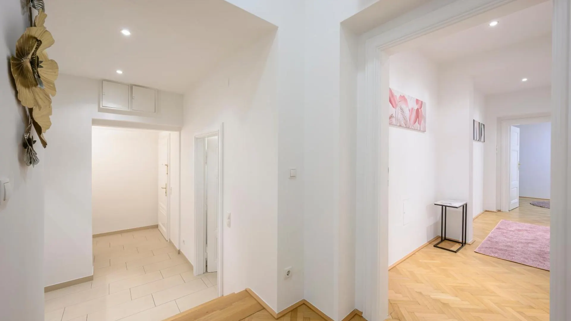 Vienna Rooftop Haven 120M, 3Br, Terrace, City Views! Apartment