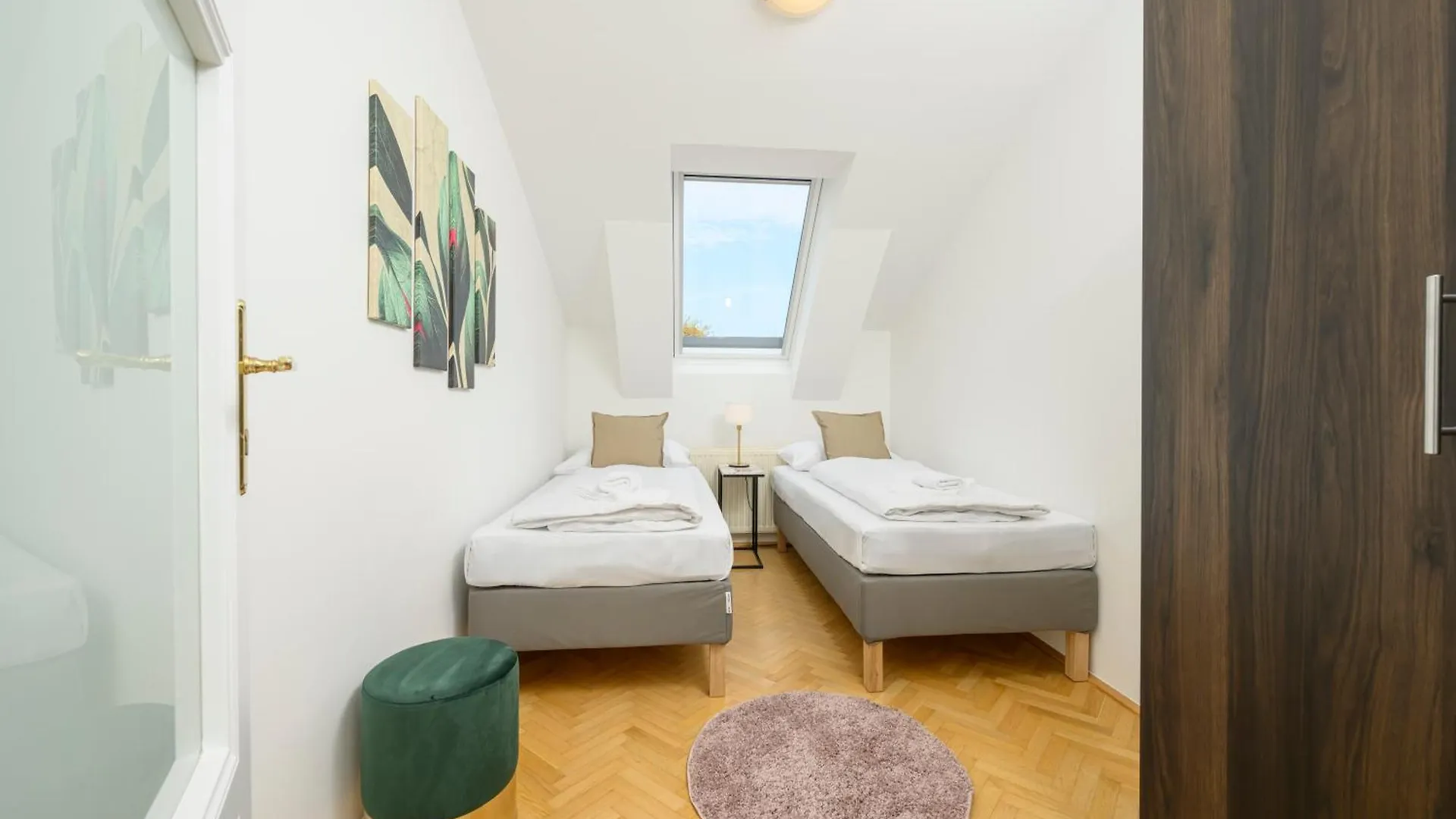 Apartment Vienna Rooftop Haven 120M, 3Br, Terrace, City Views!