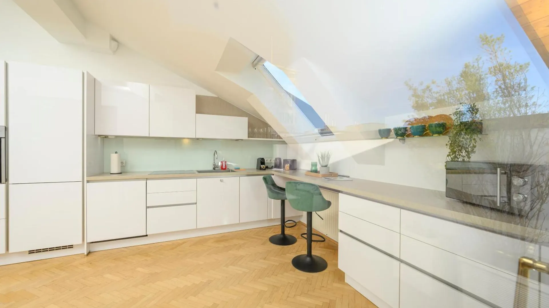 Apartment Vienna Rooftop Haven 120M, 3Br, Terrace, City Views! Austria